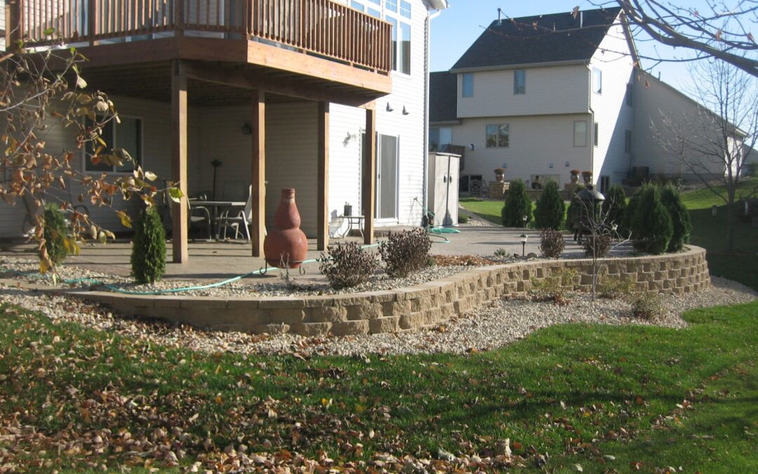 Keystone Intermediate II Retaining Wall System installed in Apple Valley