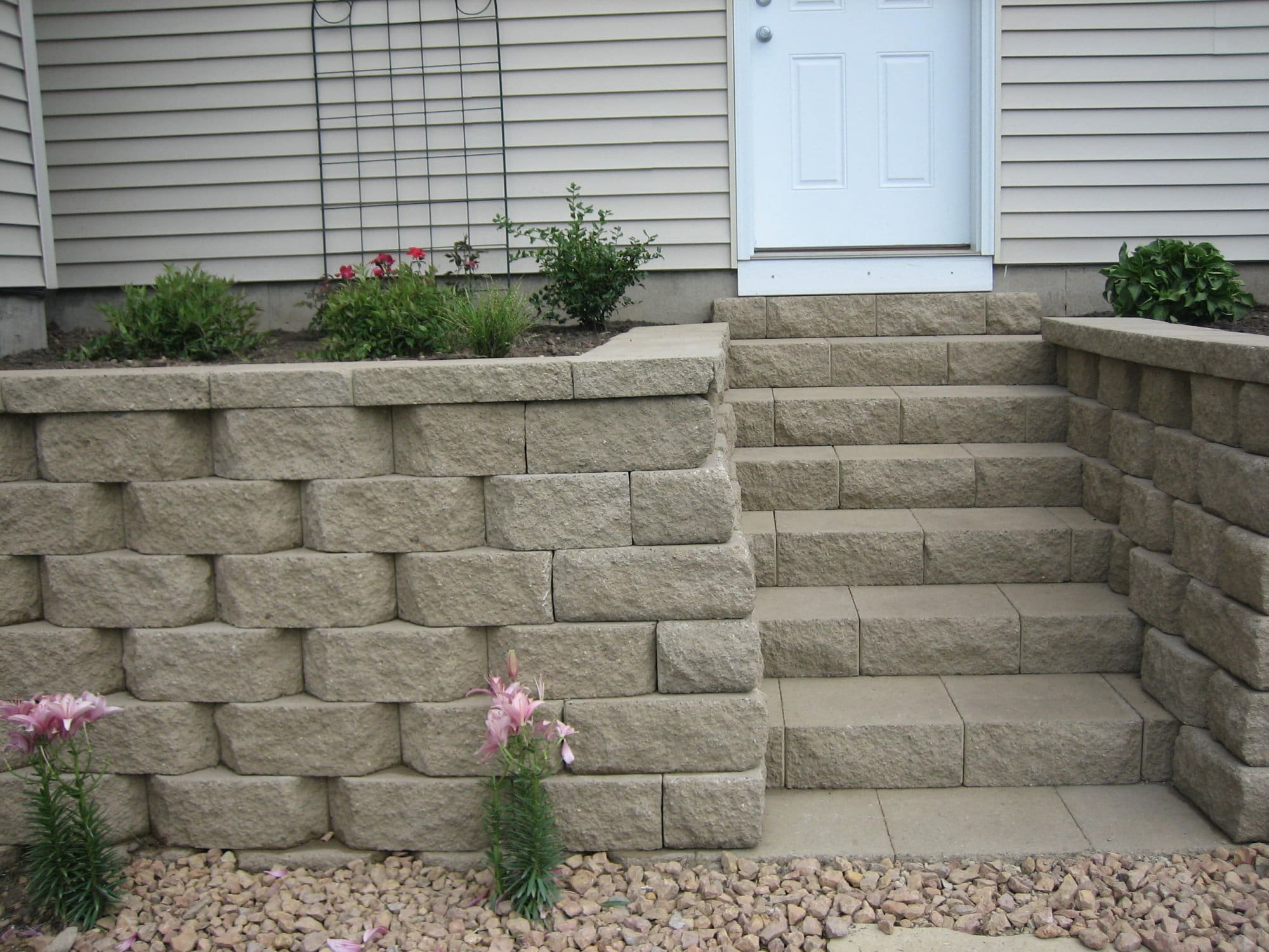Anchor Retaining Wall Block and Step Units installed in Rosemount