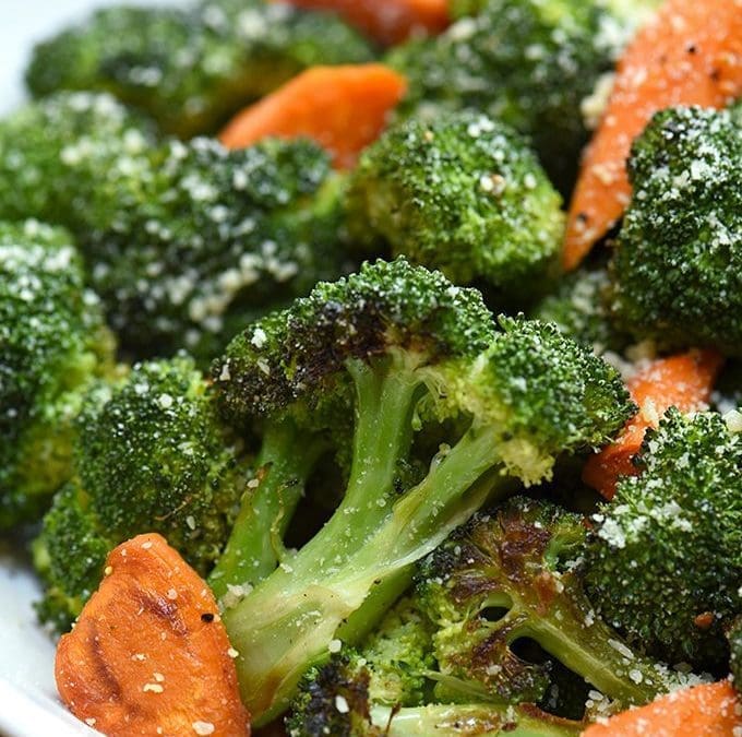 Lemon Garlic Roasted Broccoli and Carrots