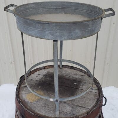Metal Stands W/ Handle Small