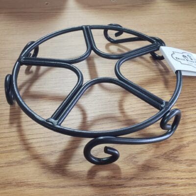 TRIVET HEAVY GUAGE BLACK 8"