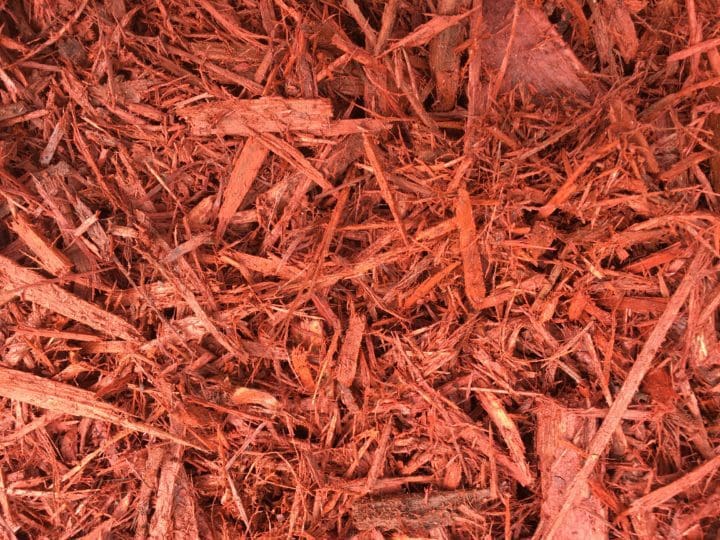 Red Shredded Mulch - Image 2