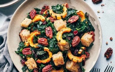 Low Carb Delicata Squash with Kale and Pecans