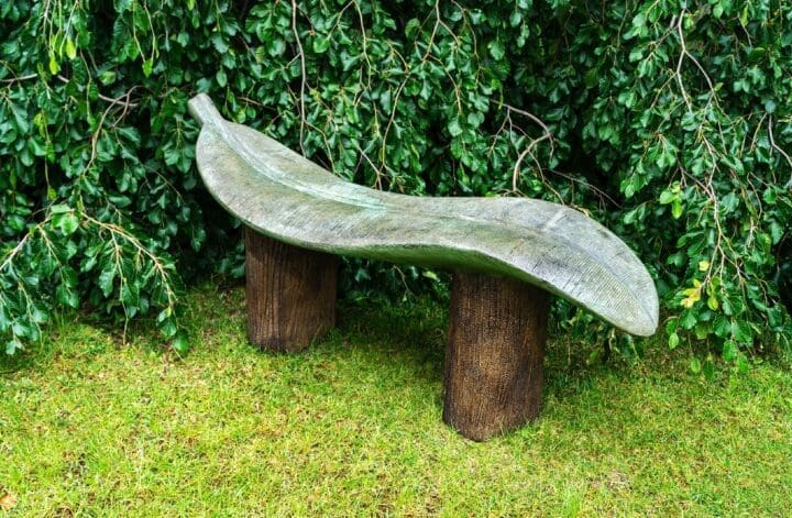 GIANT LEAF BENCH 26.5"