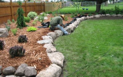 Fieldstone Boulder Wall & Planting Bed