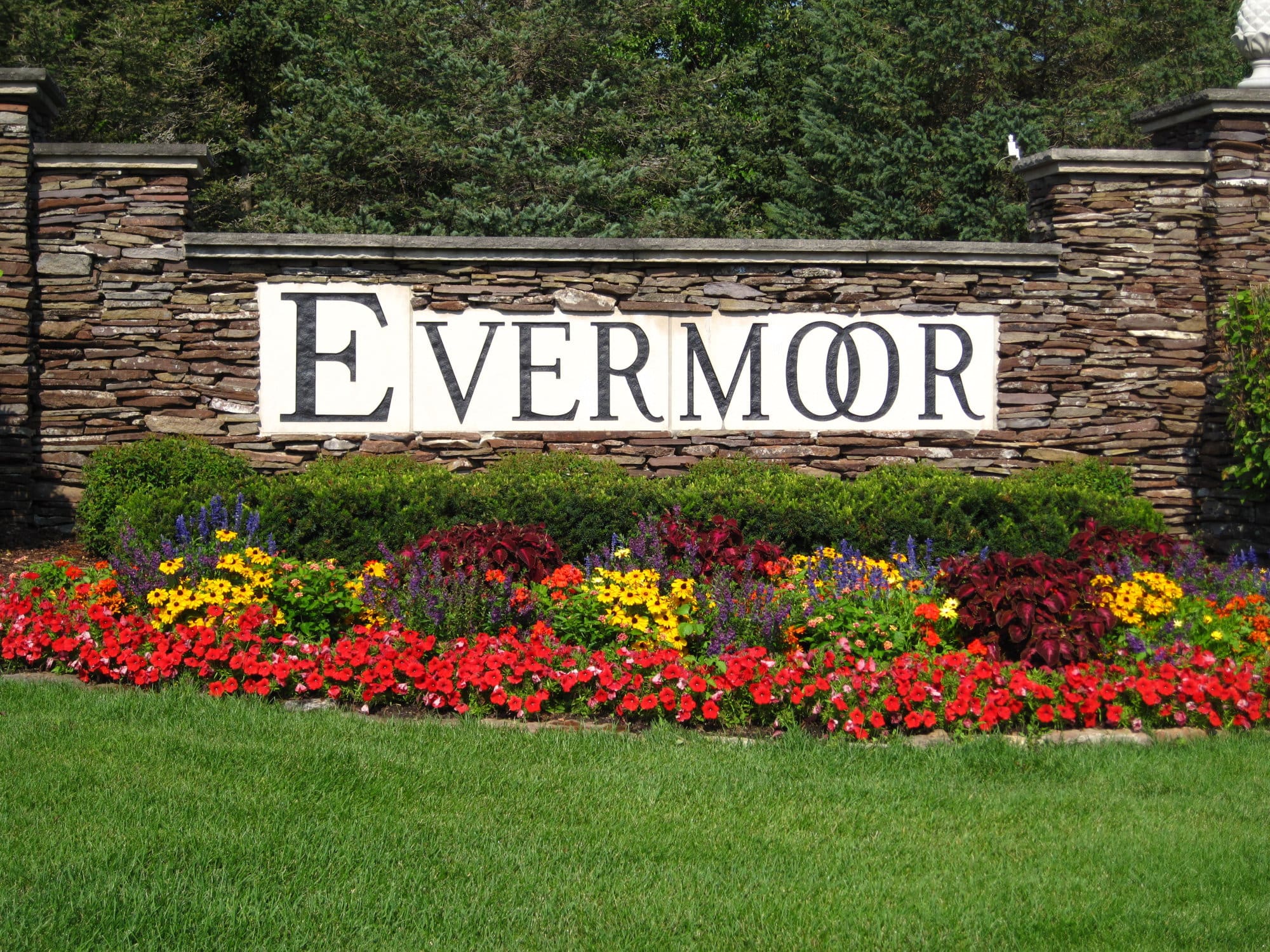 Pahl’s Commercial Flower Planting in Rosemount